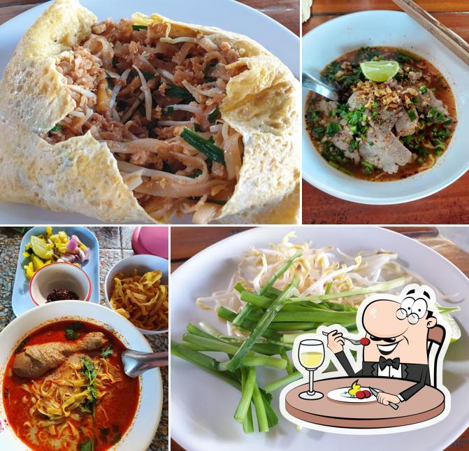 ผัดไทยร้อยล้าน