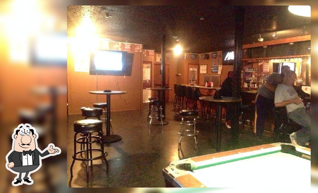 Moe's Corner Bar