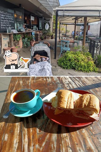 Leaf & Berry Cafe