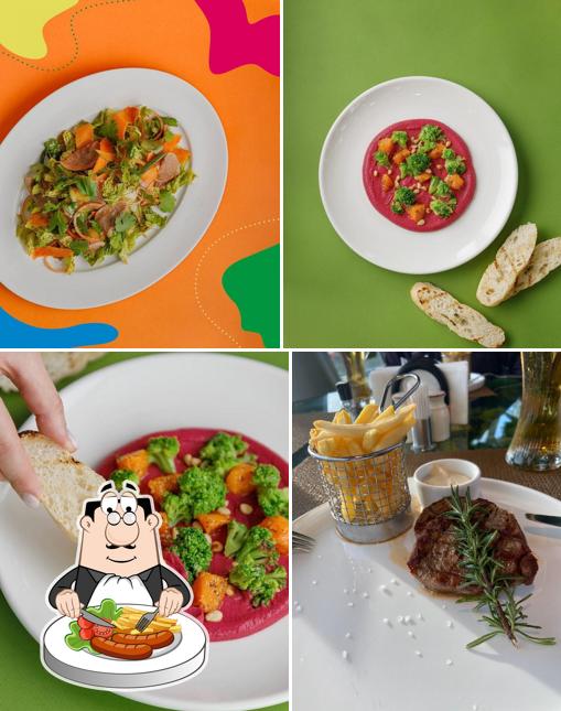 Еда в "Гастроцентре Зарядье"