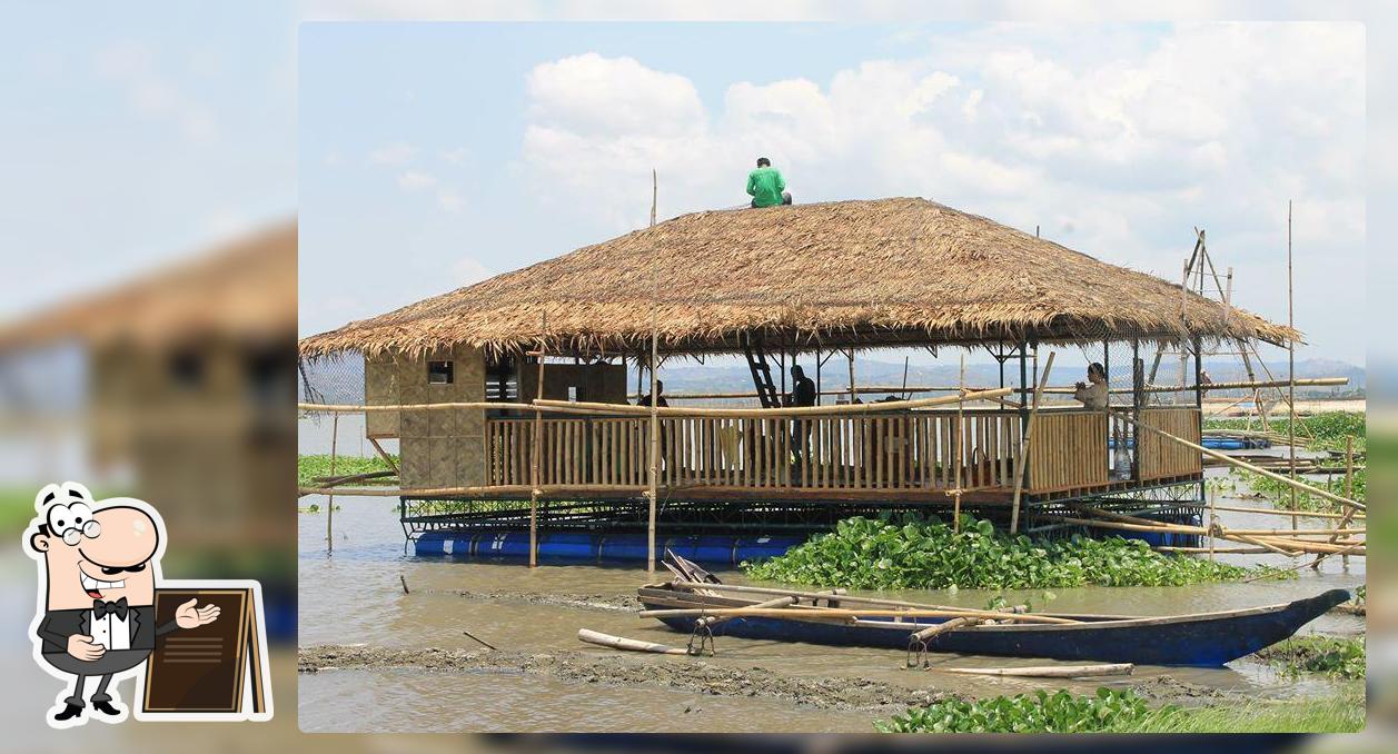 Floating SnackHouse