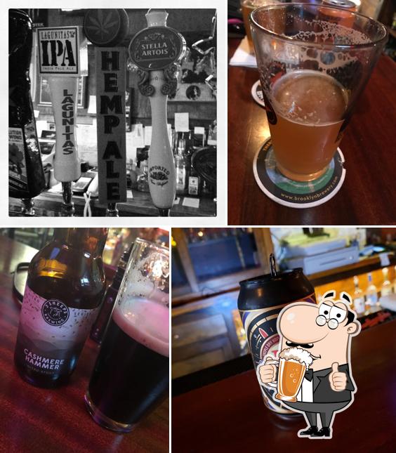 Hink's Bar & Grill