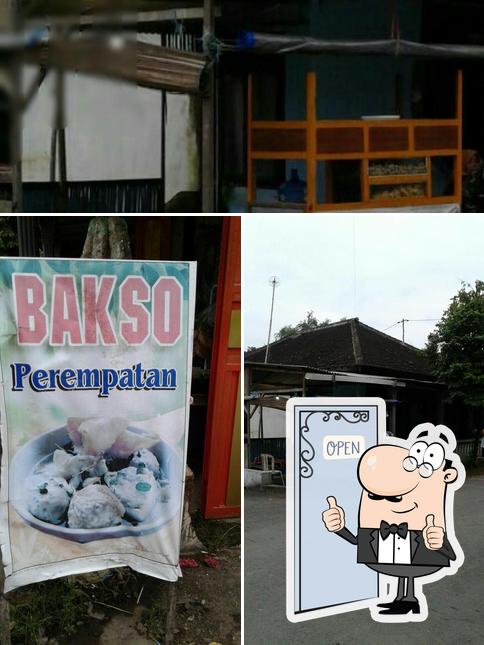 Bakso Perempatan