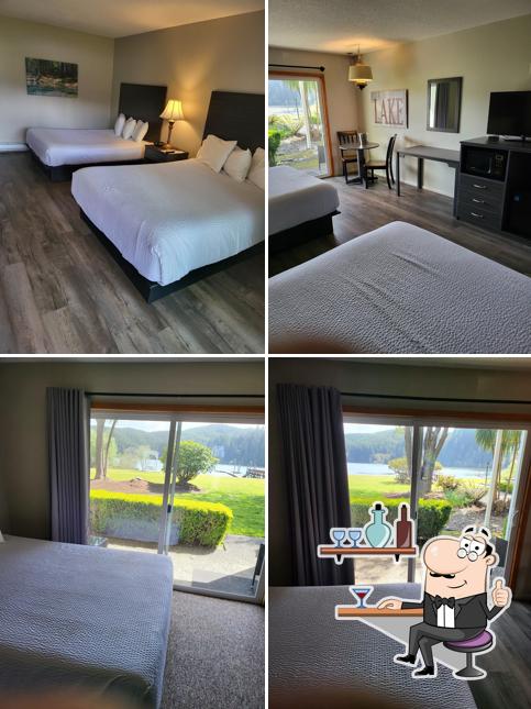 Lakeshore Lodge