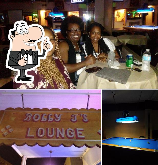 Bobby J's Restaurant & Lounge