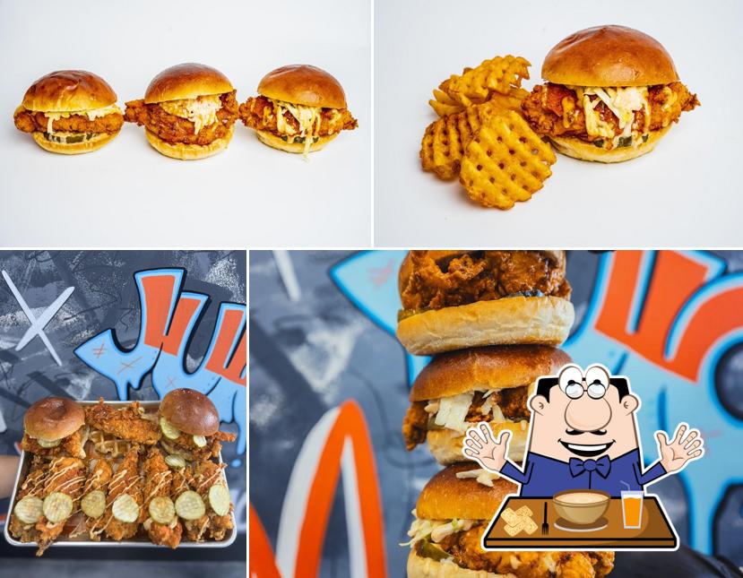 Howlin' Dom's Hot Chicken