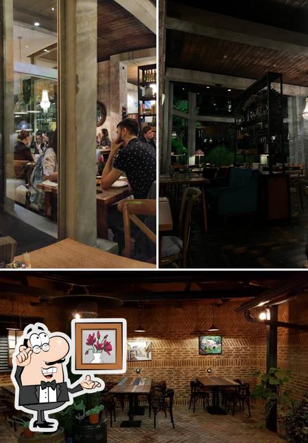 Забронируйте столик в "Руставели - грузинском ресторане"