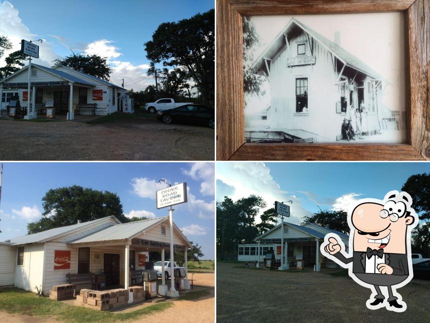 Cross Road Tavern