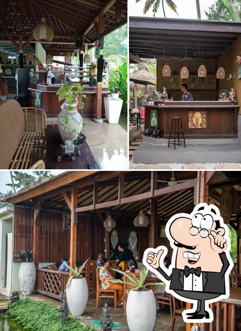 Carik Cafe & Restaurant