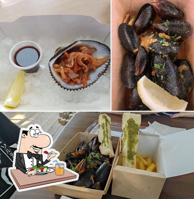 Мидии и Устрицы