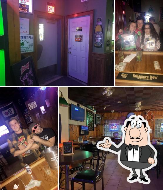Kelly's Pub