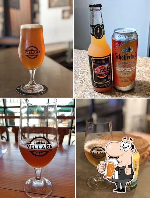 Village Bottle Shop & Tasting Room - Kaka`ako