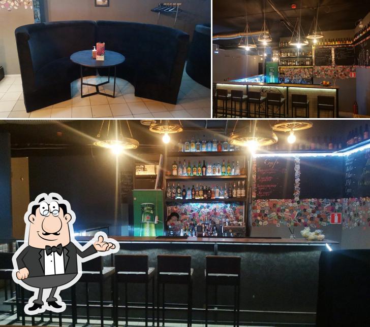 Bar boss