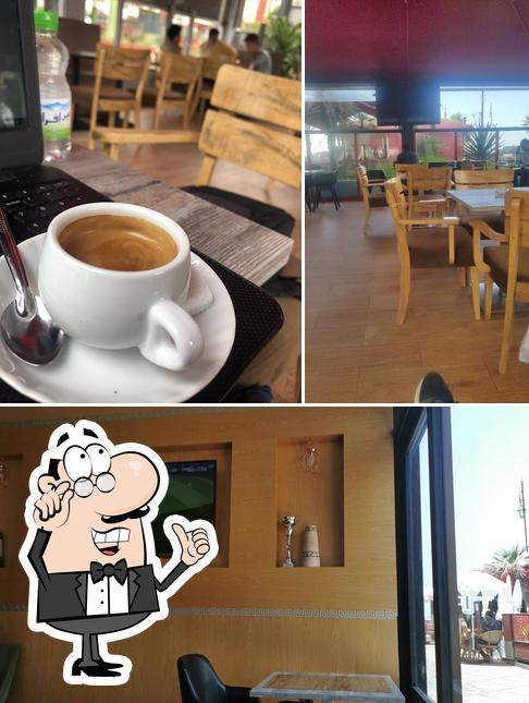 La Casa - Cafe Restaurant