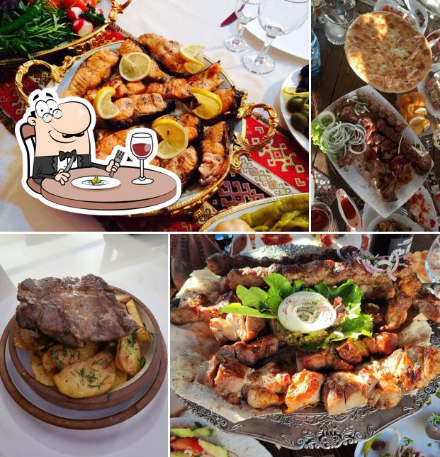 Блюда в "МиМиНо"