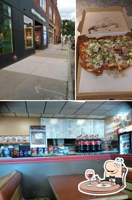 Nikos Waterville House of Pizza