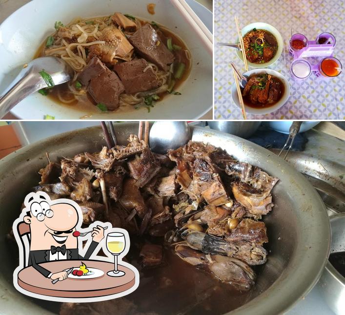 ร้านก๋วยเตี๋ยวเป็ดนกน้อย เมืองเก่าระยอง