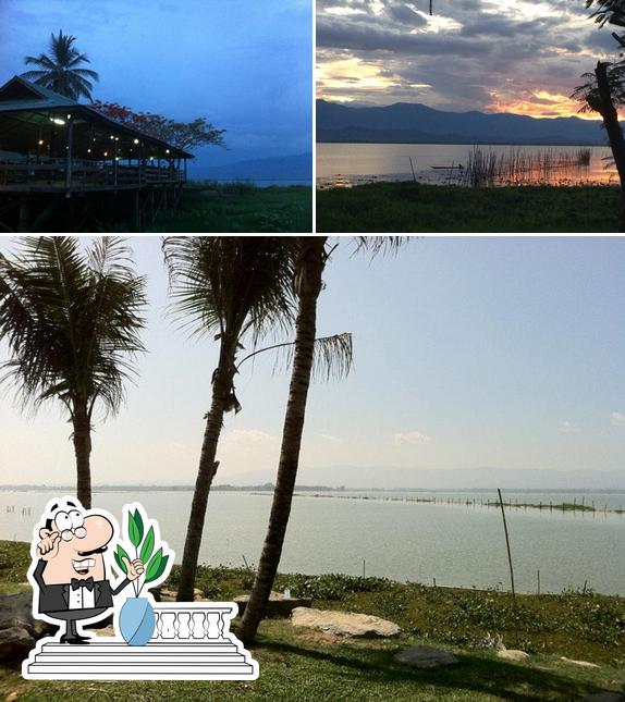 ร้านอาหารเรือสำราญ