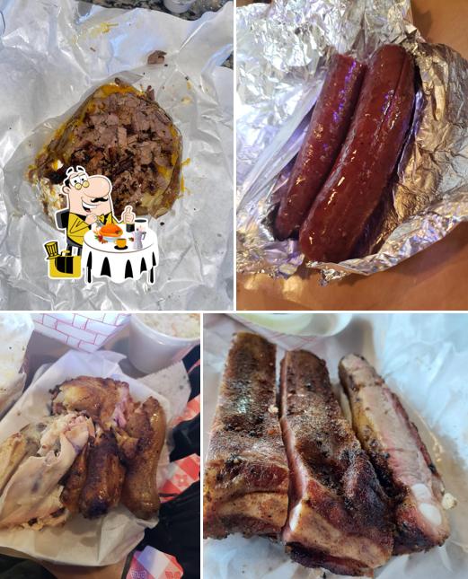 Rudy's "Country Store" and Bar-B-Q