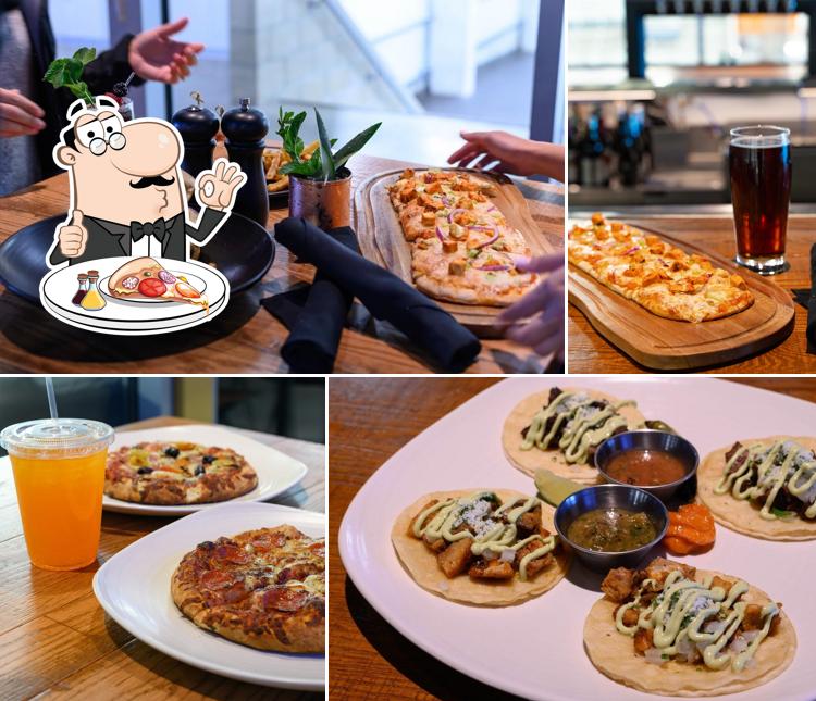 Between the Rinks - Restaurant & Bar