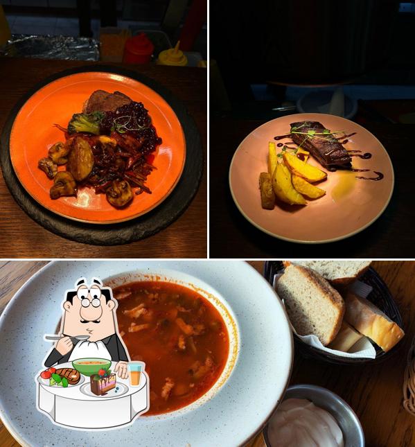 Китайский кисло-острый суп в "Грыль Бар 1323"