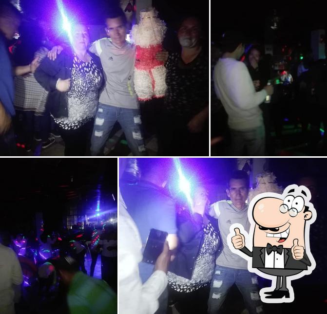 Disco Kyro Bar