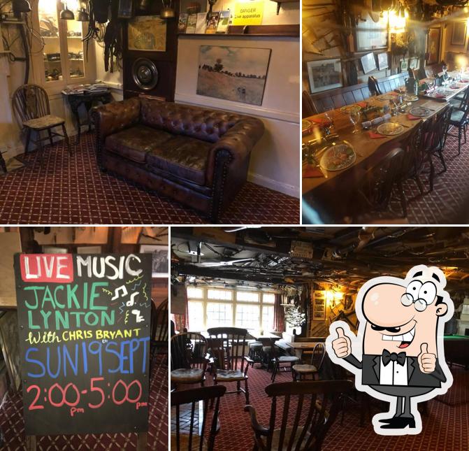 Half Moon Inn Northchapel
