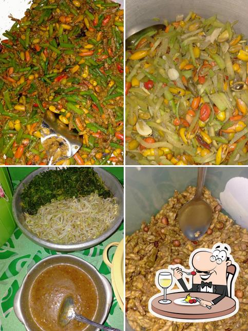 Ayam Penyet Rempah Mbak Tri