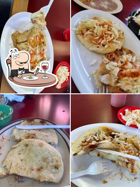Pupuseria Tacos y Mariscos