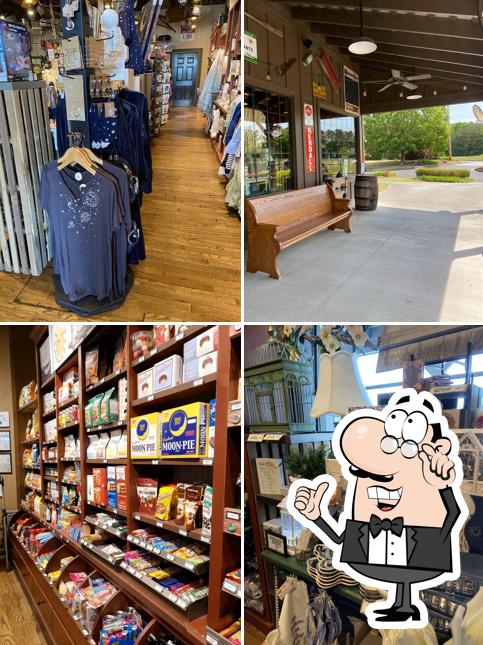 Cracker Barrel Old Country Store