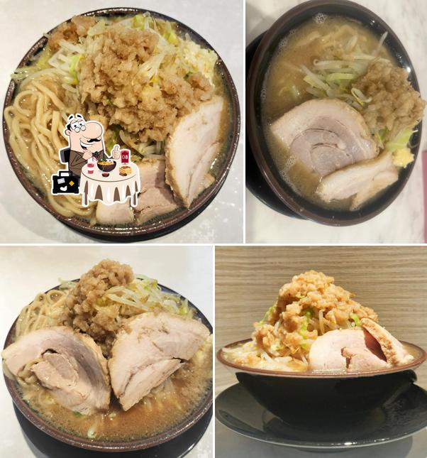 三重豚骨醤油 やみつき極太麺 『三』ざぶ