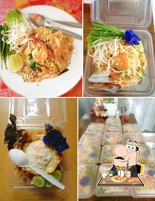 ผัดไทนายทิม