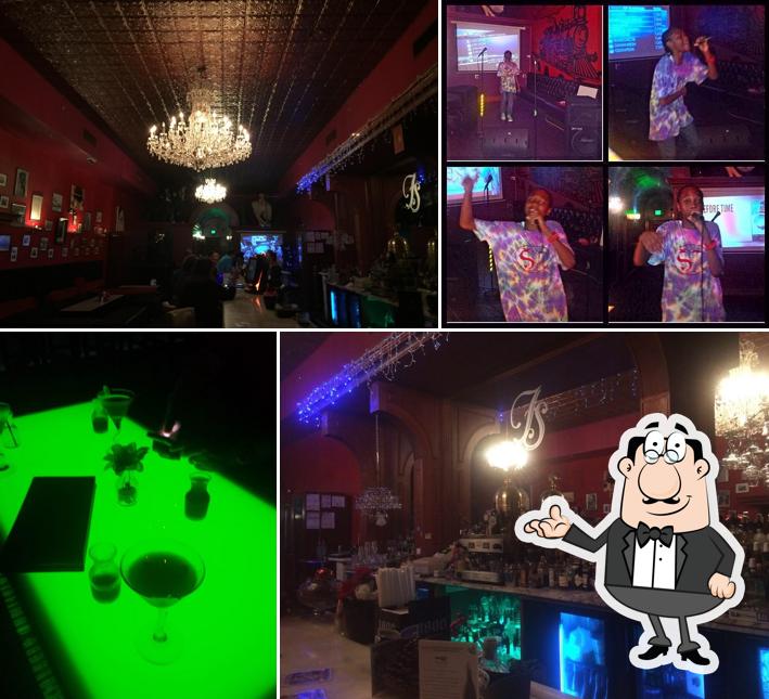 Flagler's Martini Bar