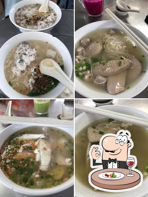 Perak Lane Fish Head / Seafood Porridge