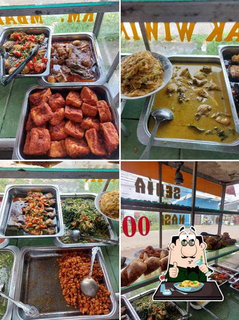 WARUNG MAKAN MBAKWIN