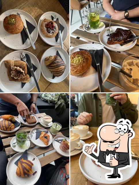 Crave Coffee & Bakery
