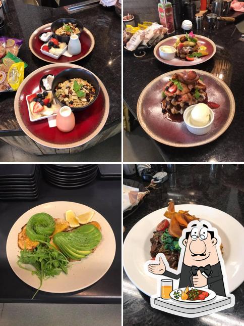 The Crossing Cafe