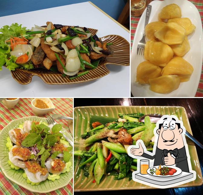 พีเอ็นเฮาส์ Resort&Restaurant(ครัวเเม่เเห้ง)