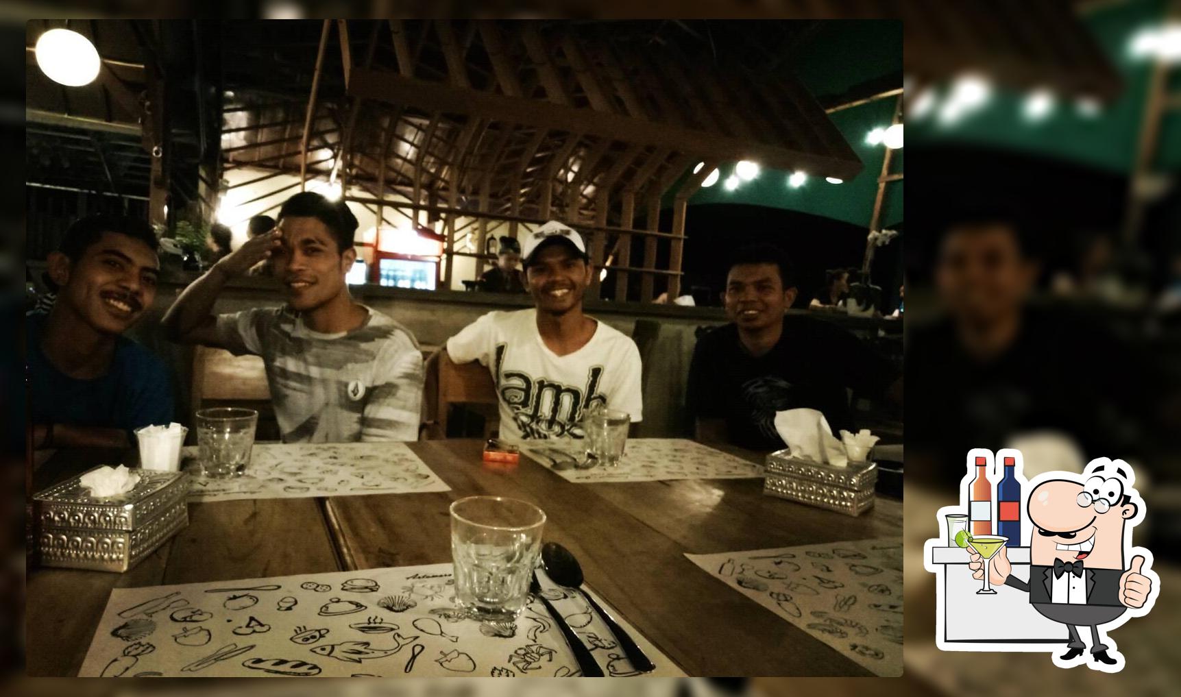 Tomorrow Cafe