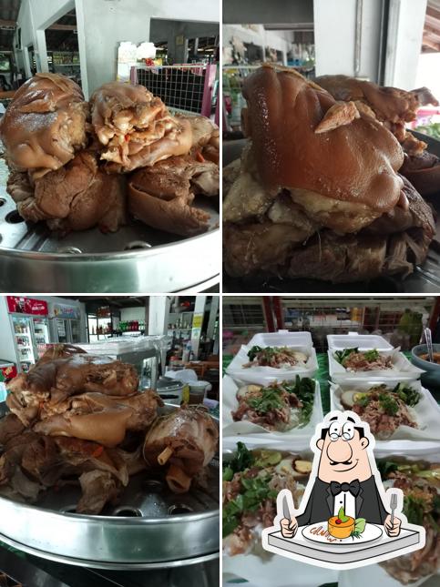 ข้าวขาหมูบ้านพลอยหวาน