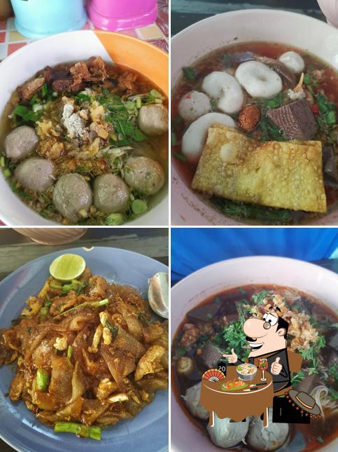 ก๋วยเตี๋ยวซอยตัน By ราตรี ก๋วยเตี๋ยว น้ำเงี้ยว อาหารตามสั่ง ส้มตำ