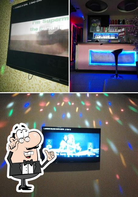 Superstar Family Karaoke