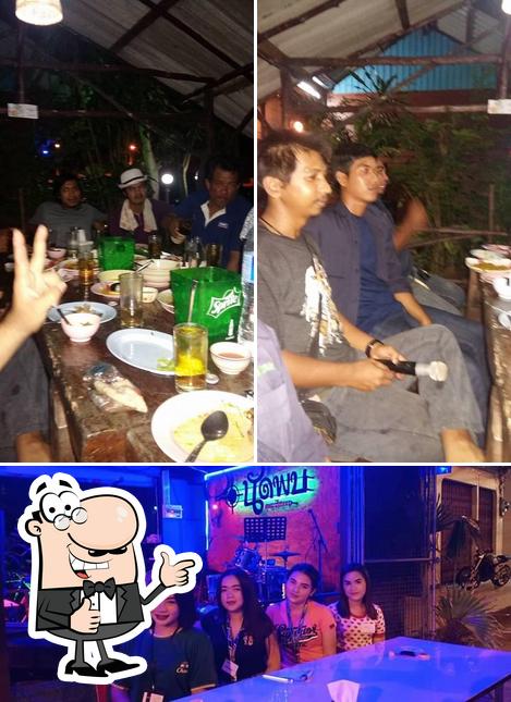 ร้านชายคาหน้าสวน