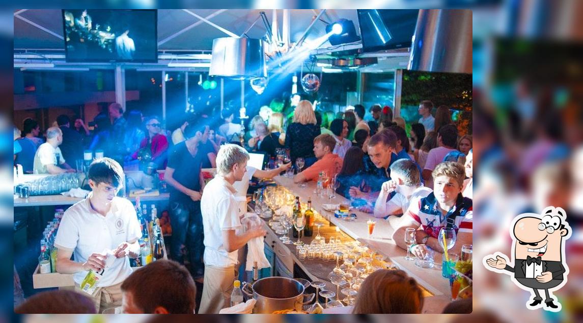 Roof Bar