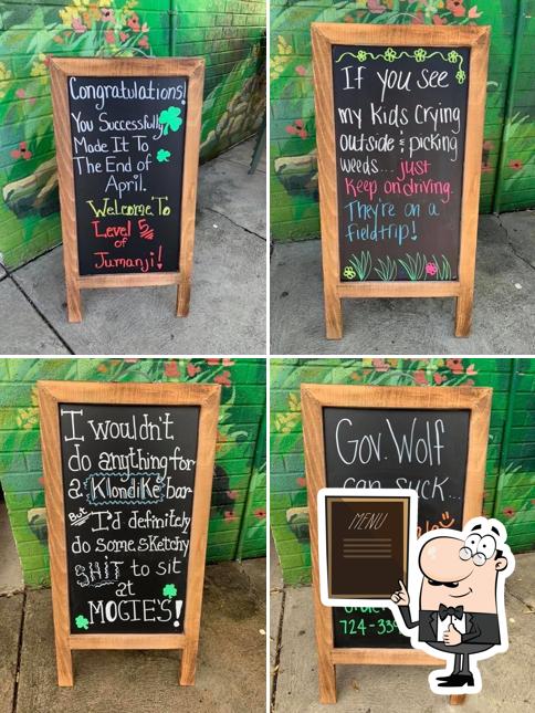 Mogie's Irish Pub