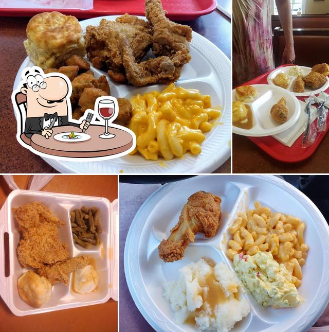 Lee's Famous Recipe Chicken