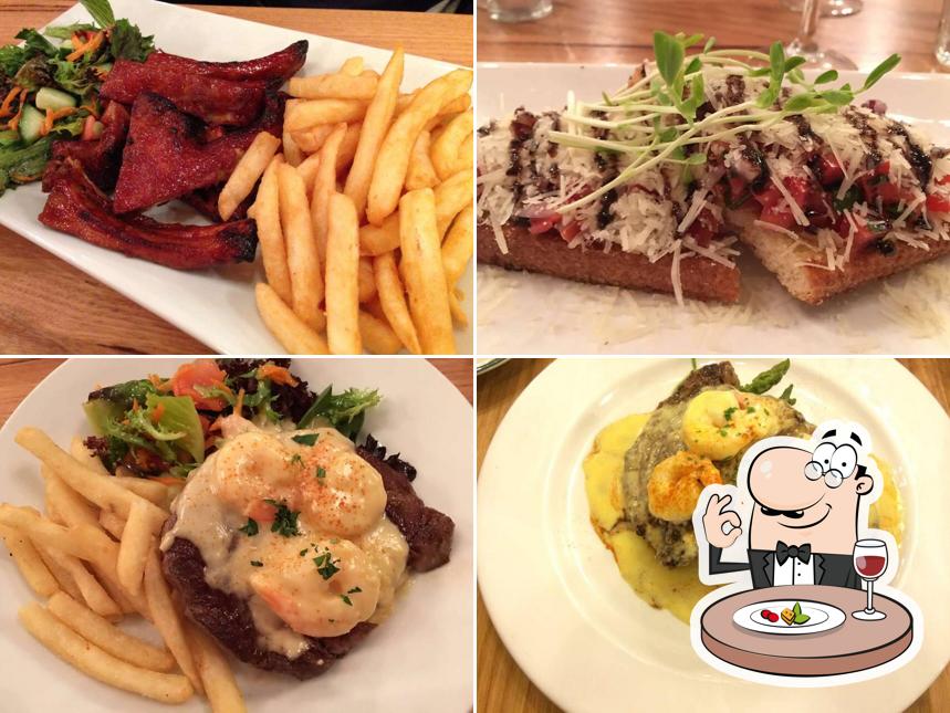 Pathfinder Restaurant & Bar