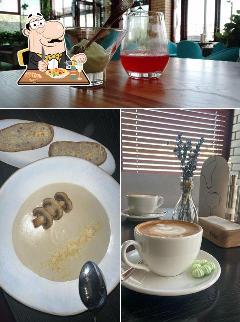 Взгляните на эту фотографию, где видны еда и внутреннее оформление в Tinto