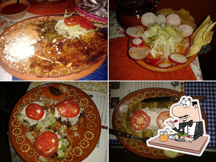 Pozole ~ Mío Cenaduría