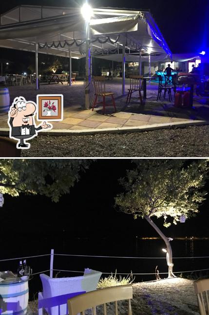 Apanemi Beach Bar